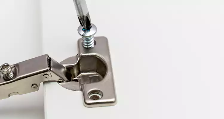 Screen Door Hinge Repair in Greenacres, FL