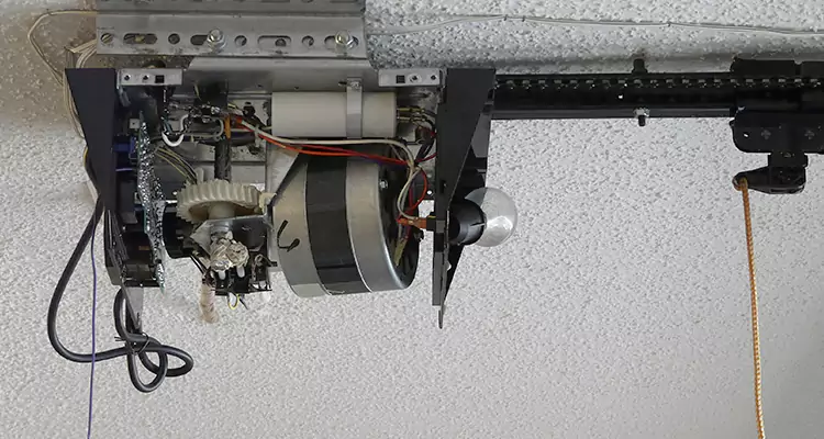 Emergency Garage Door Opener Repair in Greenacres, FL