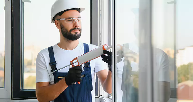 Retractable Screens Repair for Patio in Greenacres, FL