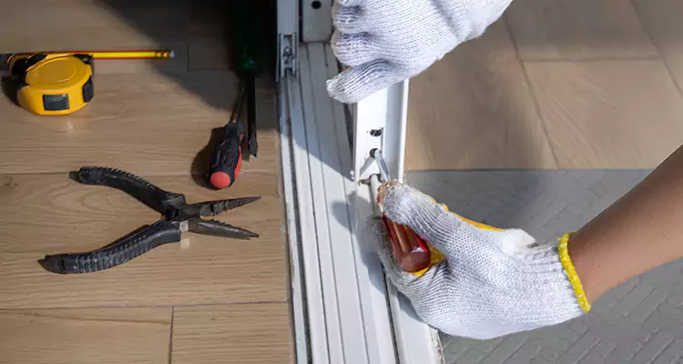 Screen Door Wheel Replacement in Greenacres, FL