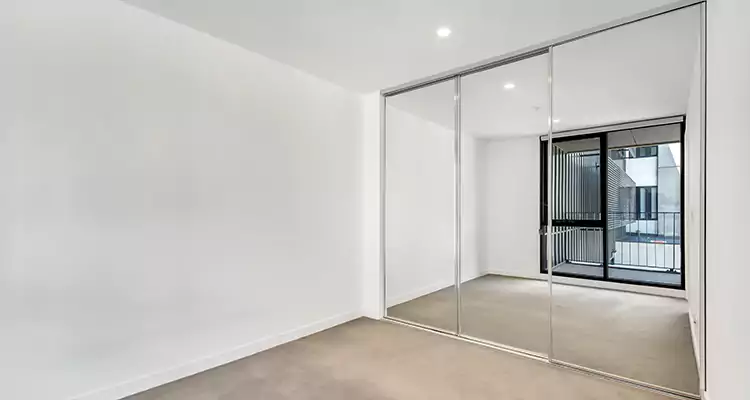 Why Homeowners Choose Us for Sliding Mirror Door Replacement in Greenacres, FL