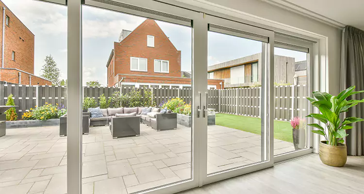 Best Sliding Screen Door Replacement Company in Greenacres, FL