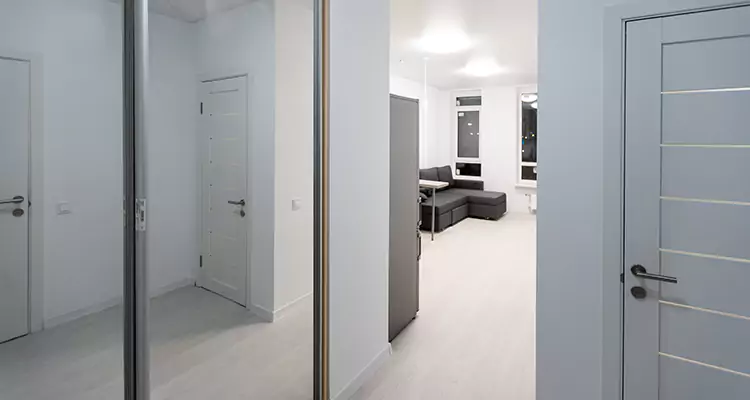 Modern Mirrored Closet Doors Repair in Greenacres, FL