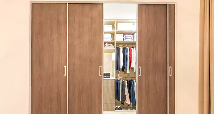 Sliding Closet Wardrobe Repairs in Greenacres, FL