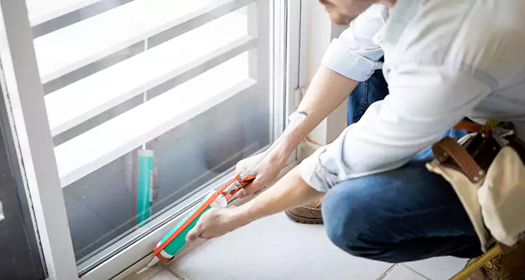 Dap Window Caulk Repair in Greenacres, FL